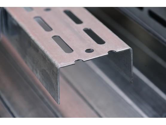 Профіль посилений для дверних отворів UA-50 (1.5мм), 4 м